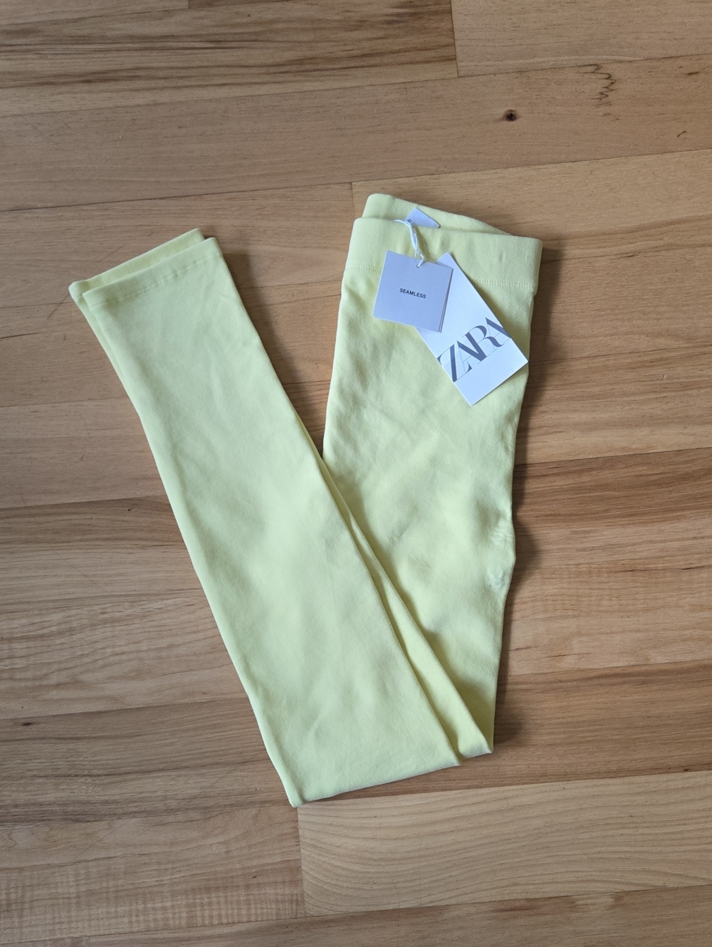 NWT ZARA Pale Yellow Seamless Leggings